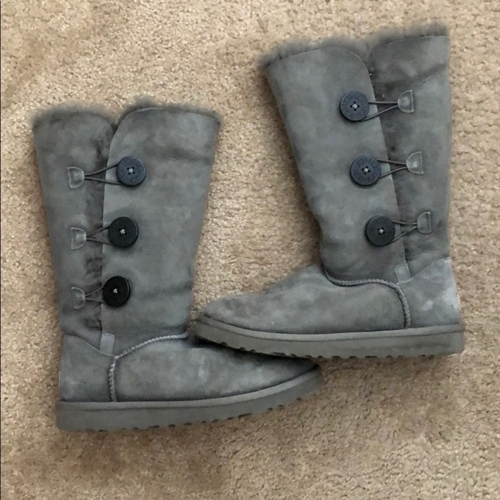 Tall Gray 3 button UGG